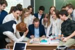 Миронов требует гарантировать девятиклассникам места в 10-м классе