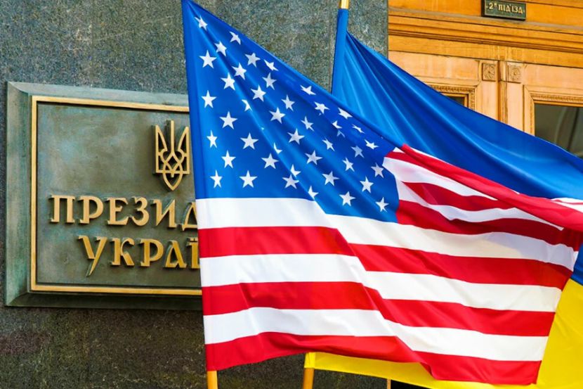 Флаги США и Украины